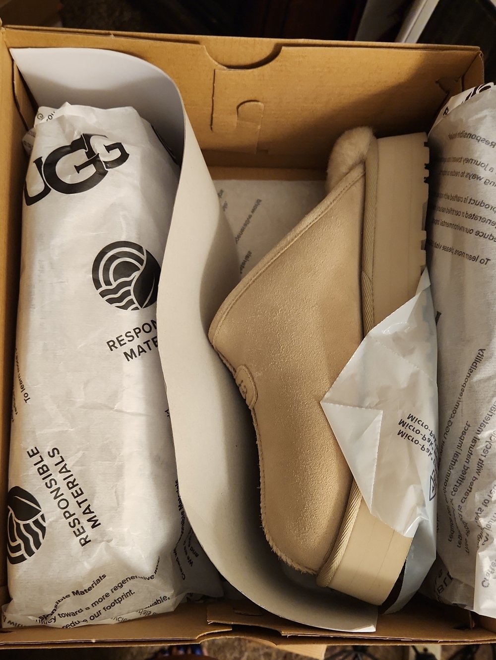 UGG Women’s Slip-On Mule in Light Tan